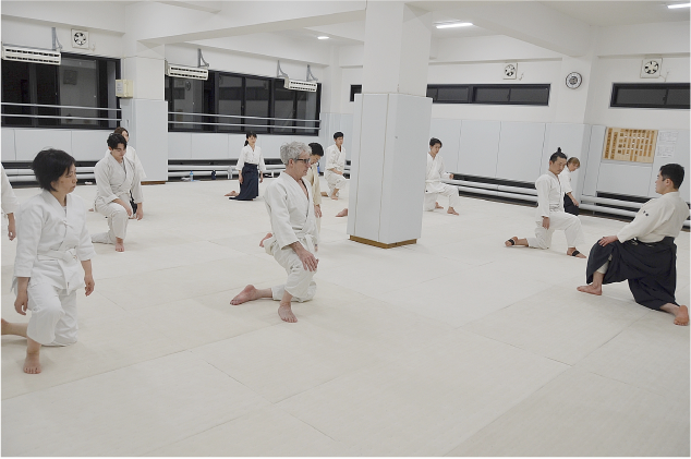 合気会本部道場一般・初心者・女子クラス