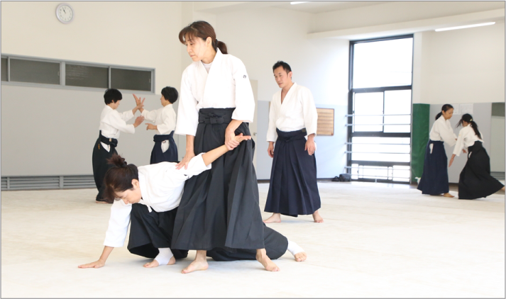 合気会本部道場一般・初心者・女子クラス